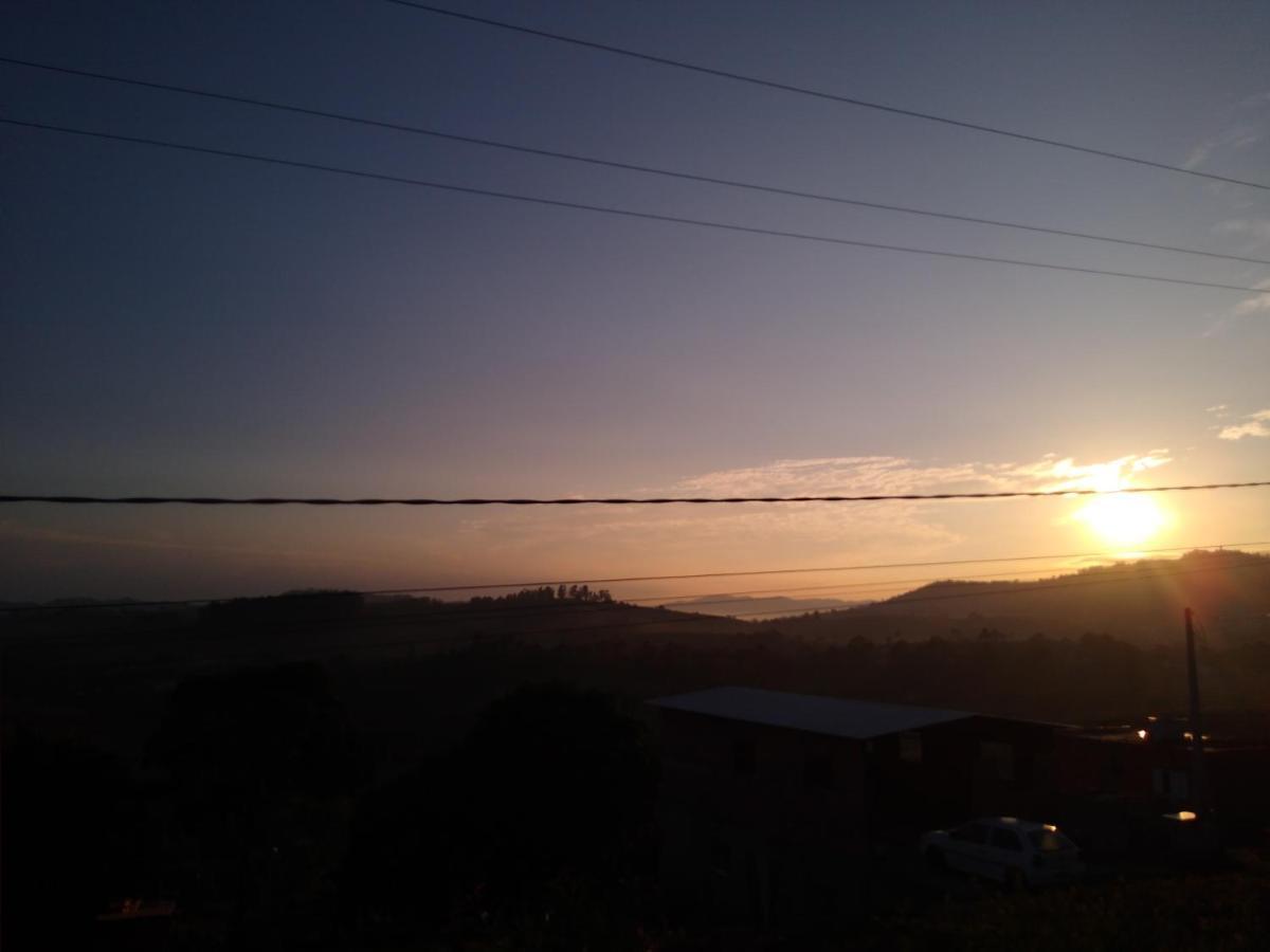 Paraíso em Serra Negra Lindóia com Linda Paisagem Exterior foto